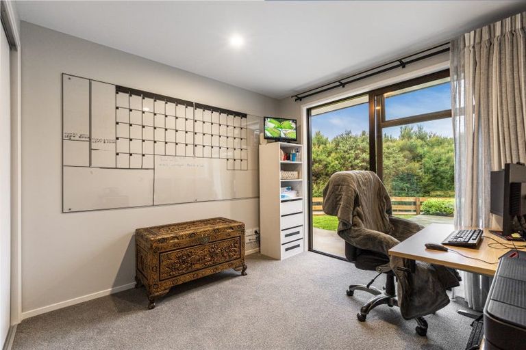 Photo of property in 6 Waimiri Road, Glenbrook, Waiuku, 2681