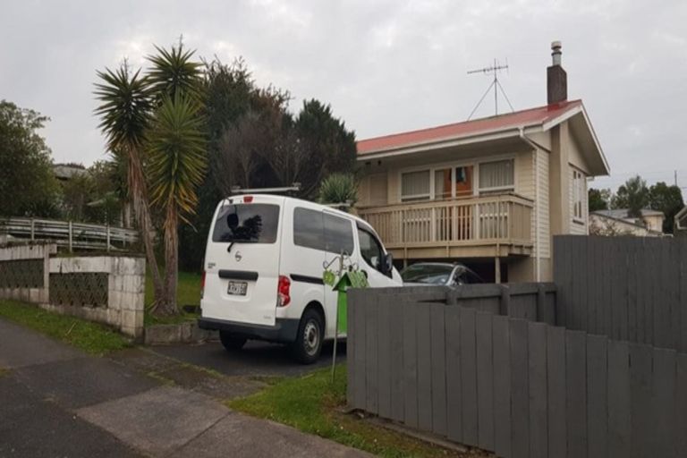 Photo of property in 40 Tahi Terrace, Glen Eden, Auckland, 0602