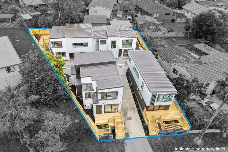 Photo of property in 23a Caribbean Drive, Unsworth Heights, Auckland, 0632