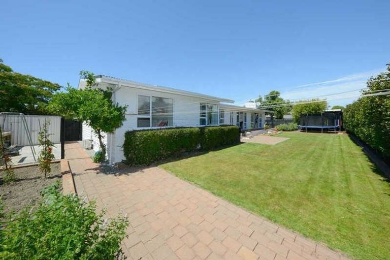 Photo of property in 1 Yardley Street, Avonhead, Christchurch, 8042