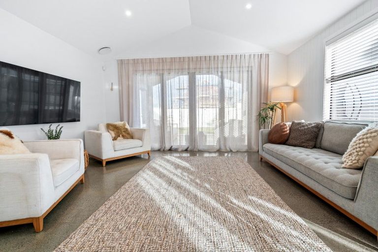 Photo of property in 24 Maturiki Drive, One Tree Point, 0118