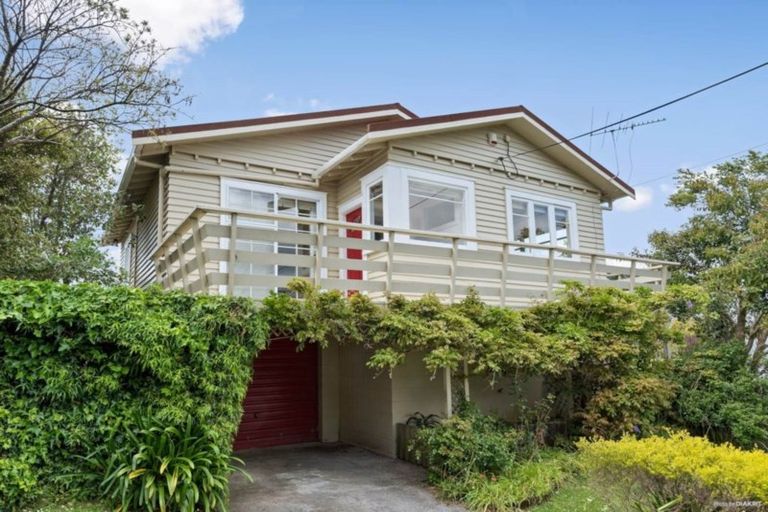 Photo of property in 41 Norcross Avenue, Henderson, Auckland, 0612