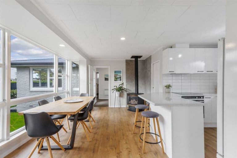 Photo of property in 215 Grimseys Road, Redwood, Christchurch, 8051