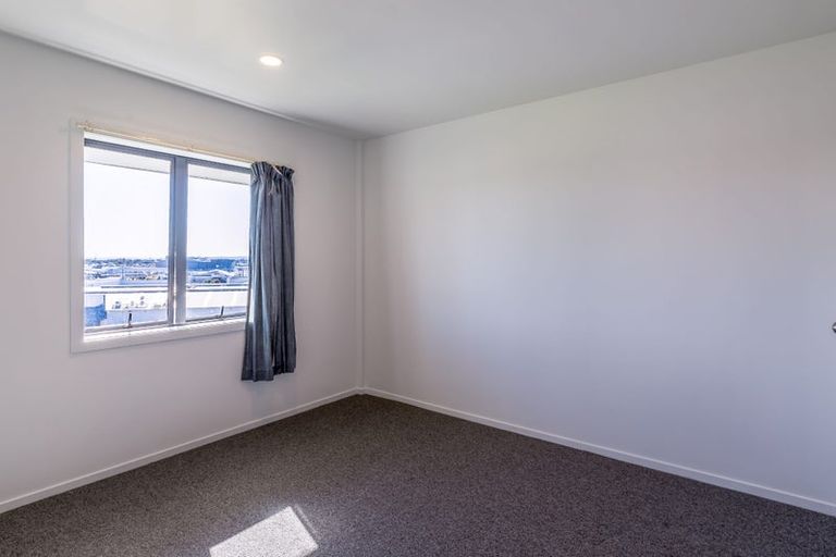 Photo of property in 5e/10 Crown Lynn Place, New Lynn, Auckland, 0600