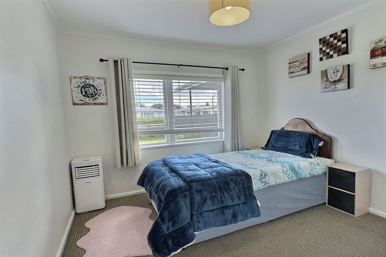 Photo of property in 11 Magdalen Crescent, Pirimai, Napier, 4112