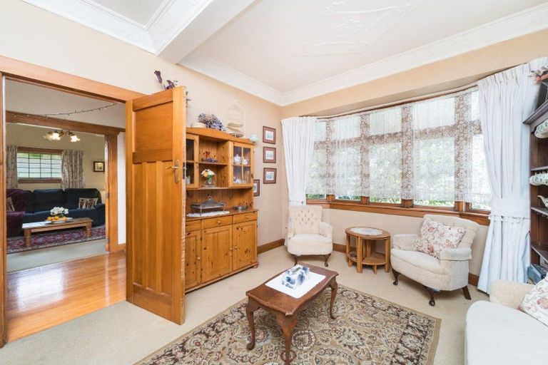 Photo of property in 61 Victoria Avenue, Palmerston North, 4410
