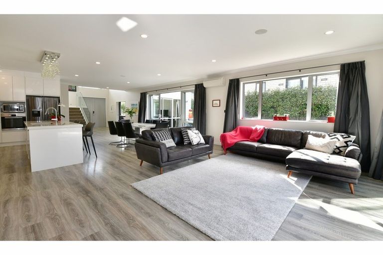 Photo of property in 13 Harvest Avenue, Orewa, 0931