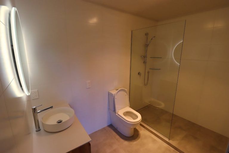 Photo of property in 3 Busbridge Place, Hillcrest, Auckland, 0627