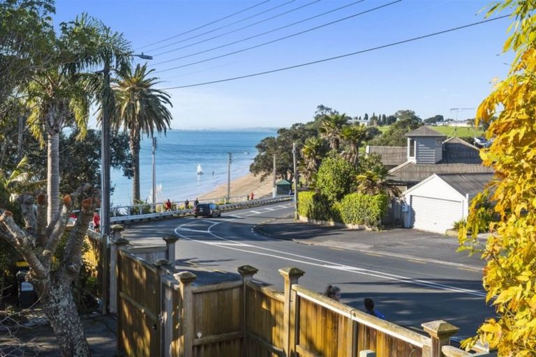 Photo of property in 6 Old Lake Road, Narrow Neck, Auckland, 0624