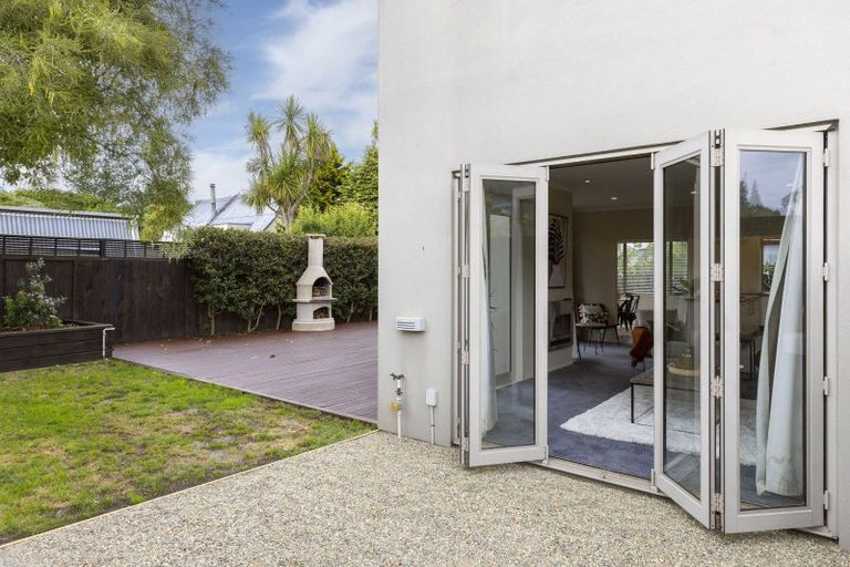 Photo of property in 2/745 Acacia Bay Road, Acacia Bay, Taupo, 3330