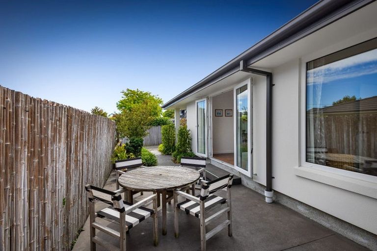 Photo of property in 20 Strowan Road, Strowan, Christchurch, 8052