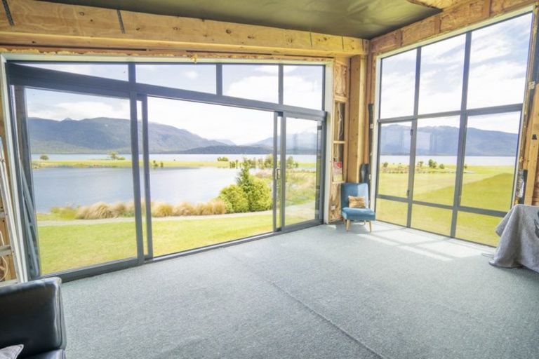 Photo of property in 17 Red Deer Place, Te Anau, 9600