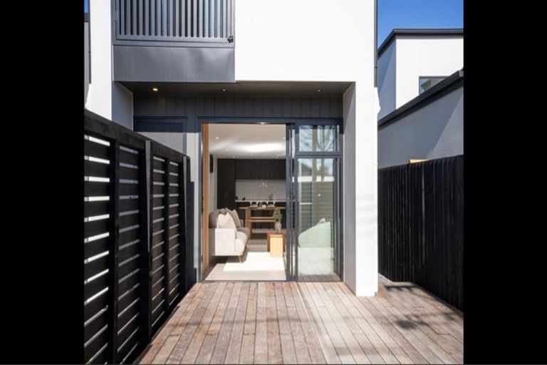 Photo of property in 120 Canon Street, Edgeware, Christchurch, 8013