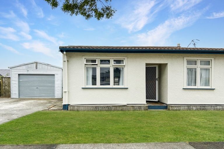 Photo of property in 64 Vogel Street, Roslyn, Palmerston North, 4414