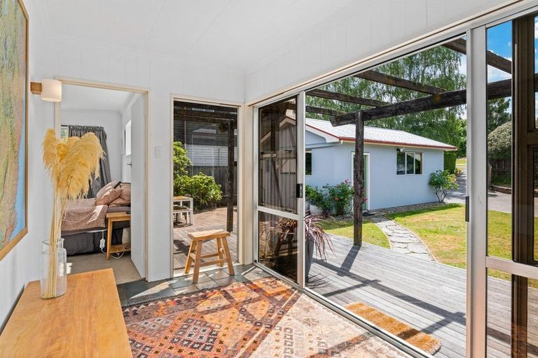 Photo of property in 50 Beacon Point Road, Wanaka, 9305