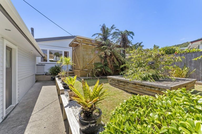 Photo of property in 87 Leinster Avenue, Raumati South, Paraparaumu, 5032