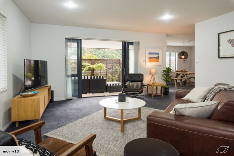 Photo of property in 5 Whitby Close, Waikawa, Picton, 7220