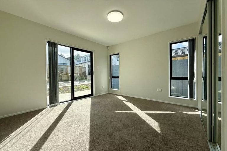 Photo of property in 4 Tawapou Close, Massey, Auckland, 0614