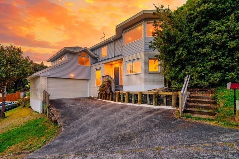 Photo of property in 1/48 Noeleen Street, Glenfield, Auckland, 0629