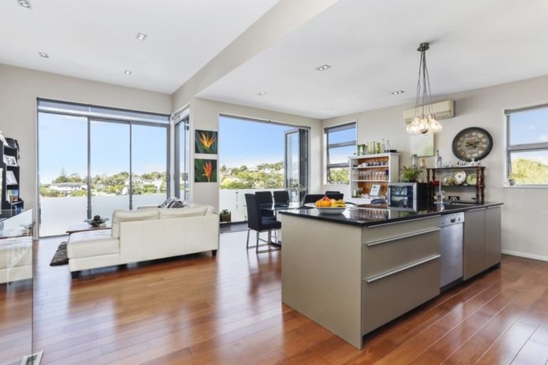 Photo of property in Wilk Heights, 8/8 Wilk Lane, Browns Bay, Auckland, 0630