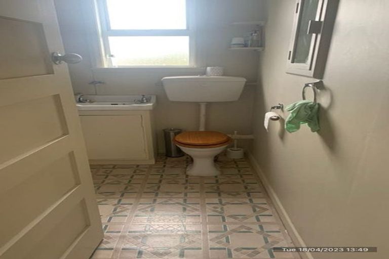 Photo of property in 10 Bright Street, Westport, 7825