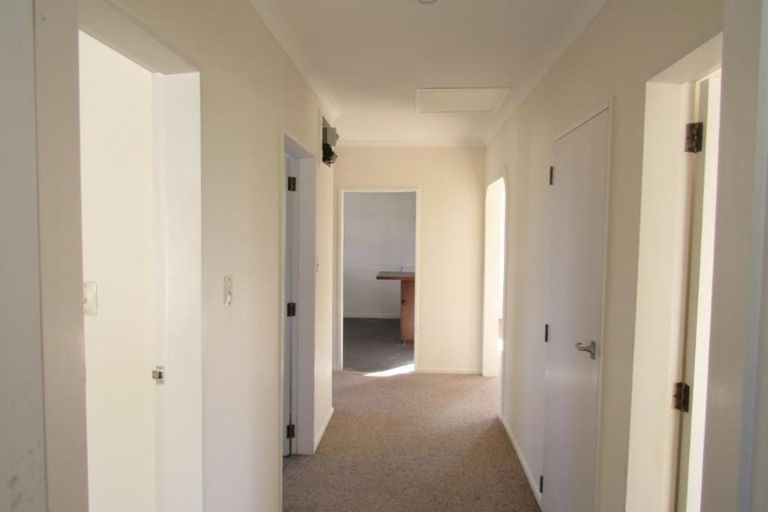 Photo of property in 6/154 Whites Line East, Waiwhetu, Lower Hutt, 5010