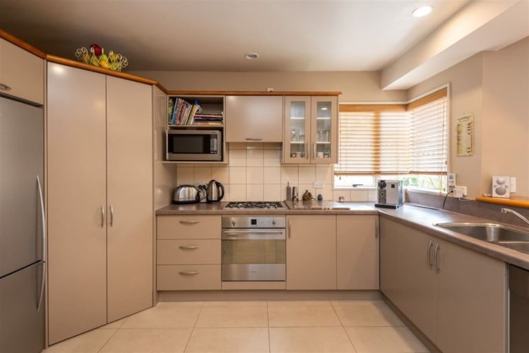 Photo of property in 43 Carlton Mill Road, Merivale, Christchurch, 8014