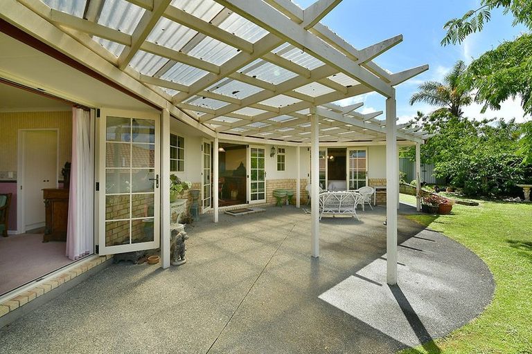 Photo of property in 4 Amberly Rise, Helensville, 0800