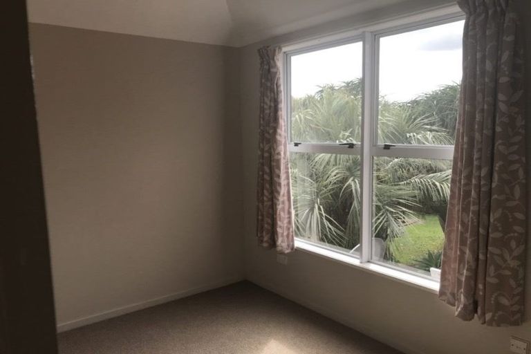 Photo of property in 3 Charles Prevost Drive, The Gardens, Auckland, 2105