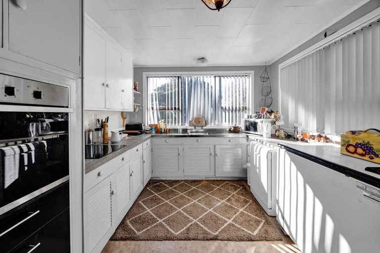 Photo of property in 31 Allison Street, Opunake, 4616