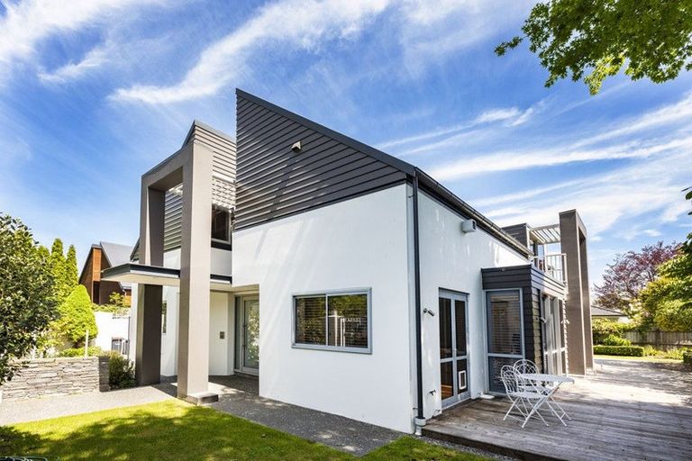 Photo of property in 17 Helmores Lane, Merivale, Christchurch, 8014