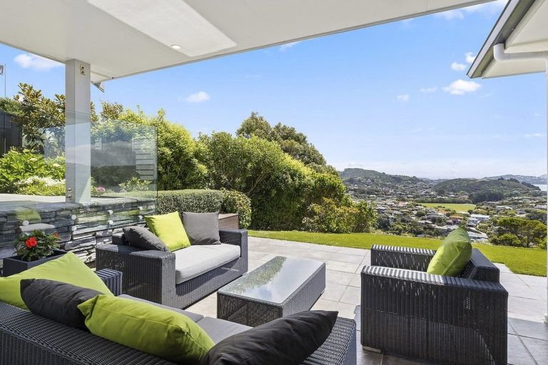 Photo of property in 115 Endeavour Drive, Whitby, Porirua, 5024