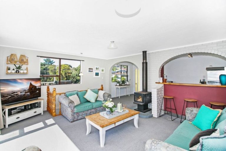 Photo of property in 28 Moulton Street, Moturoa, New Plymouth, 4310