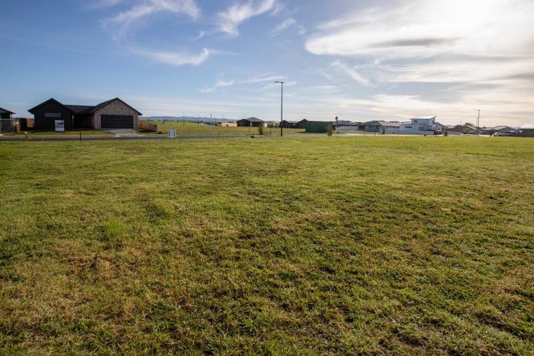 Photo of property in 15 Taurangawaka Road, One Tree Point, 0118