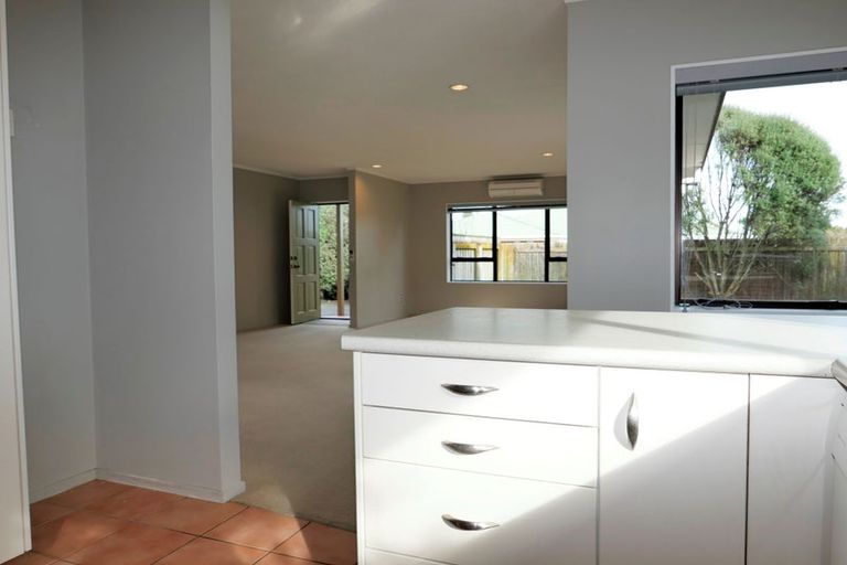 Photo of property in 17a Beachwater Grove, Paraparaumu Beach, Paraparaumu, 5032
