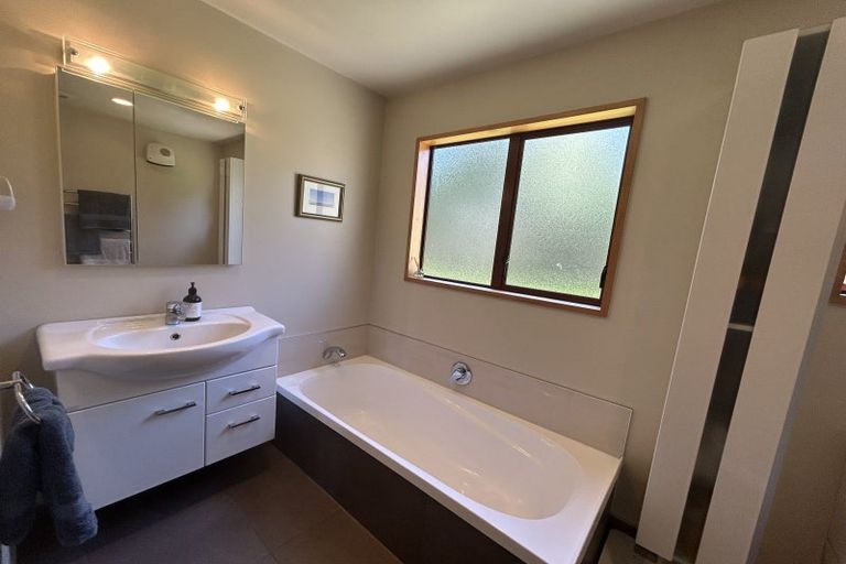 Photo of property in 10 Scaife Place, Wanaka, 9305