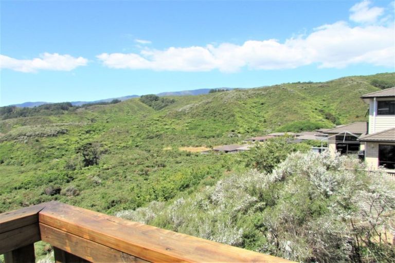 Photo of property in 23 King Charles Drive, Kingsley Heights, Upper Hutt, 5018