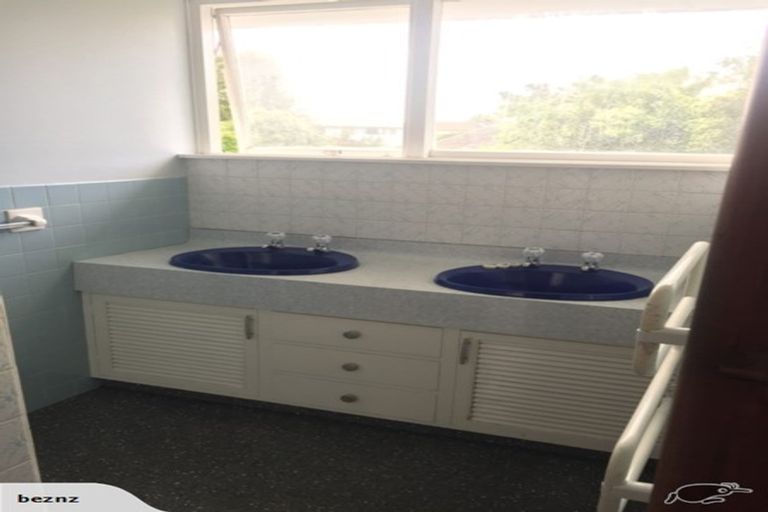 Photo of property in 12 Moorpark Place, Ilam, Christchurch, 8041