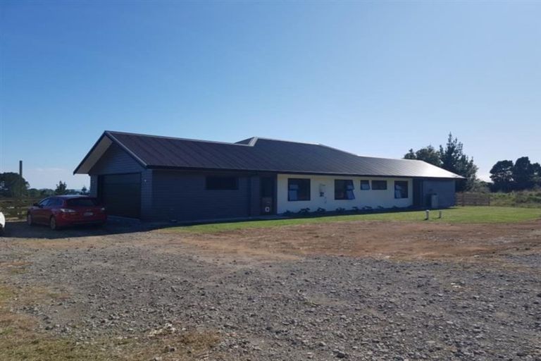Photo of property in 171 Hickman Road, Urenui, 4375