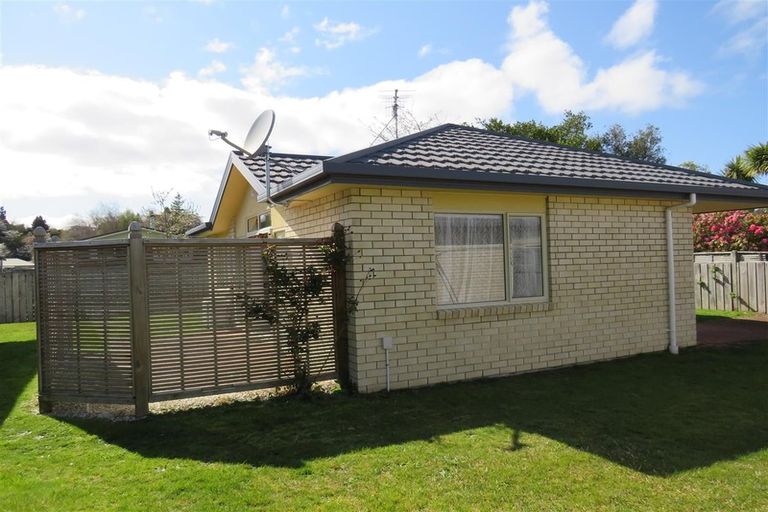 Photo of property in 3/66 Kawaha Point Road, Kawaha Point, Rotorua, 3010