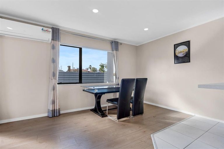 Photo of property in 58a Tironui Road, Takanini, 2112