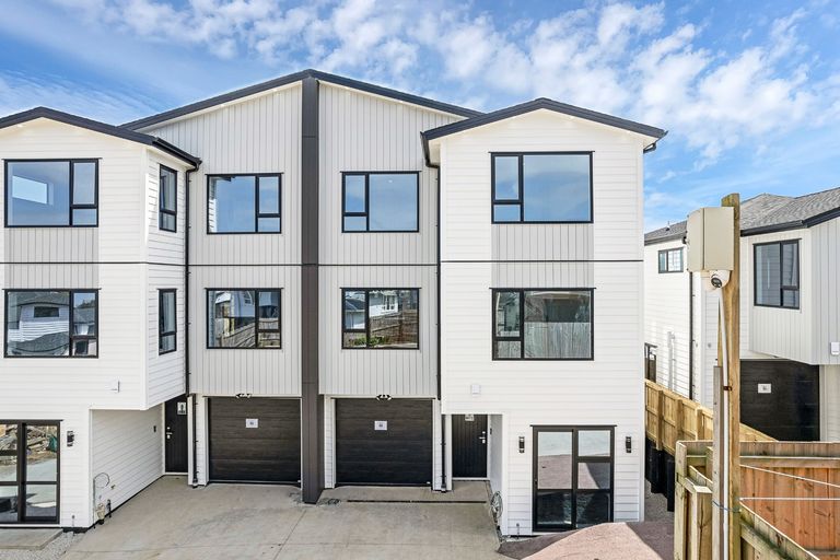 Photo of property in 26b Russell Road, Manurewa, Auckland, 2102