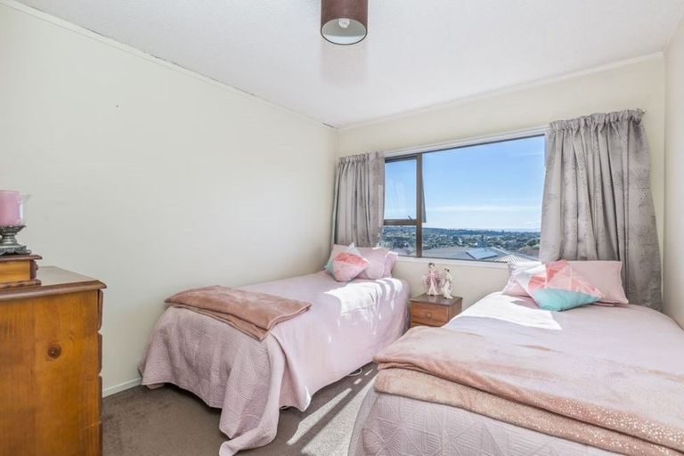 Photo of property in 3/283 Glenfield Road, Glenfield, Auckland, 0629