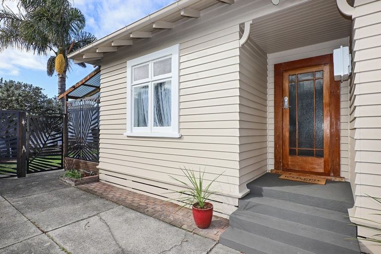 Photo of property in 1 Griffin Street, Marewa, Napier, 4110