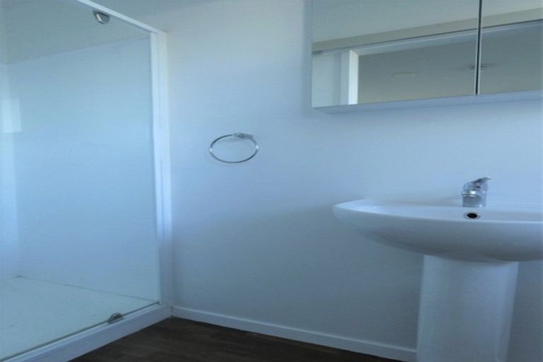 Photo of property in 325/26 Morningside Drive, Morningside, Auckland, 1025