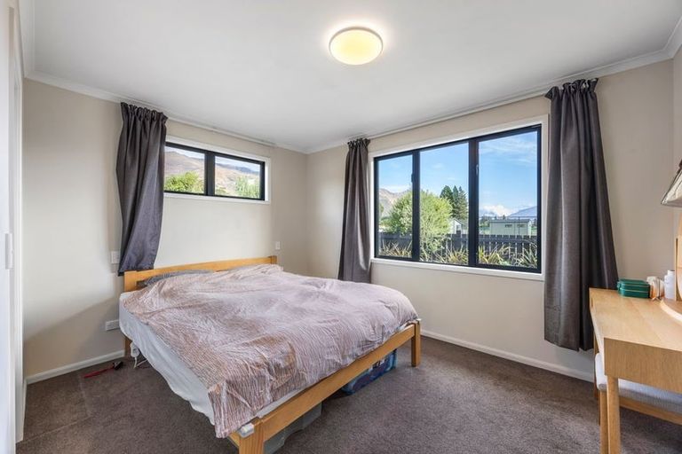 Photo of property in 208 Warren Street, Wanaka, 9305