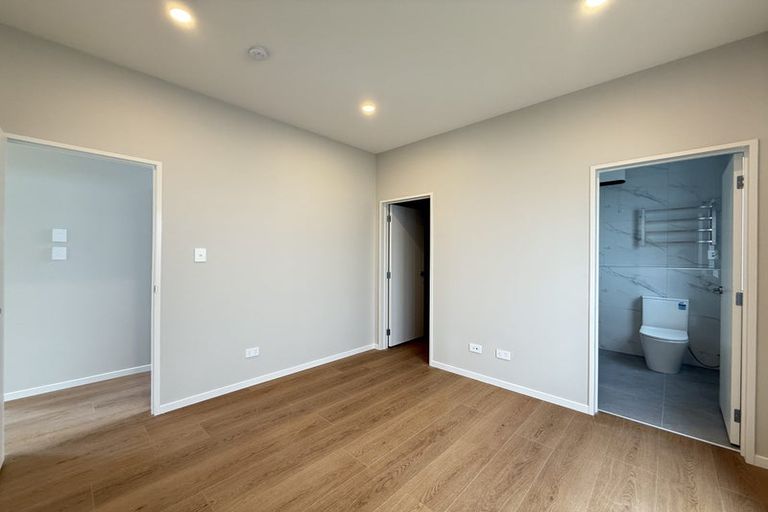 Photo of property in 25c Withers Road, Glen Eden, Auckland, 0602