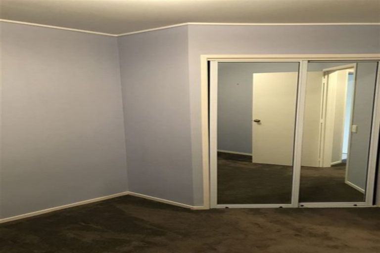 Photo of property in 38 Loloma Drive, Half Moon Bay, Auckland, 2012