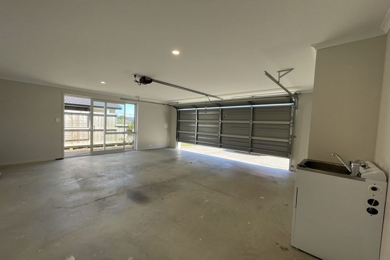 Photo of property in 65 Bert Wall Drive, Omokoroa, 3114