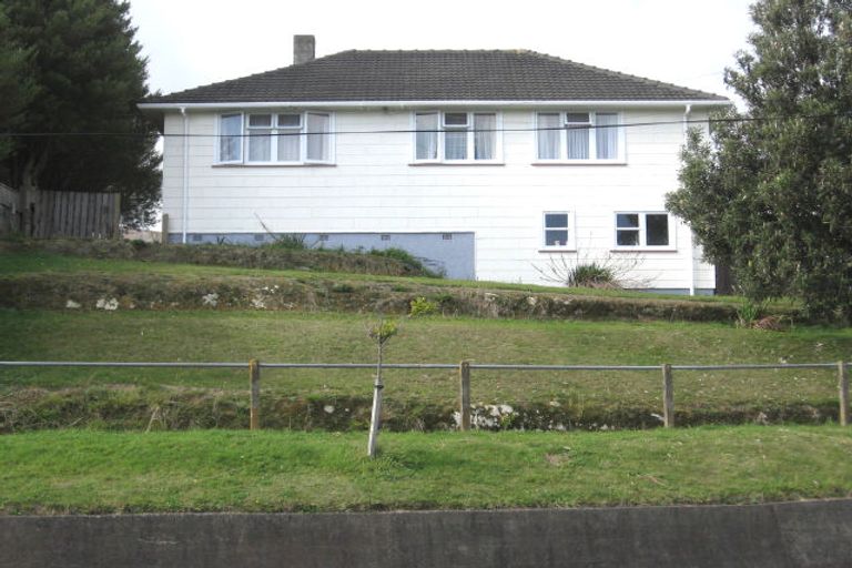 Photo of property in 19 Hampshire Street, Cannons Creek, Porirua, 5024